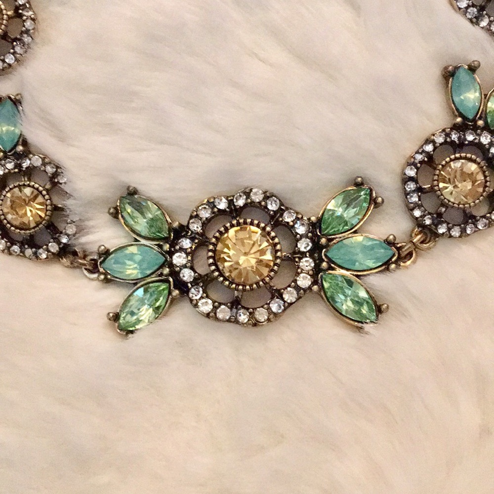 KATE | Floral Gemmed Bracelet - Picture 3 of 5
